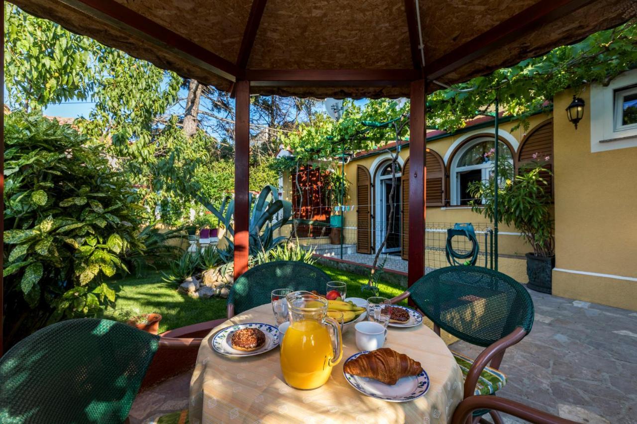 Apartman Maya Mali Lošinj Dış mekan fotoğraf